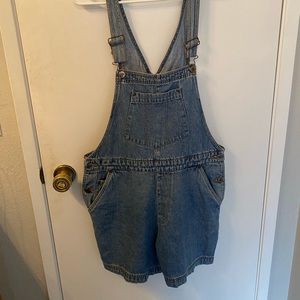 St johns bay vintage overall shorts🫐